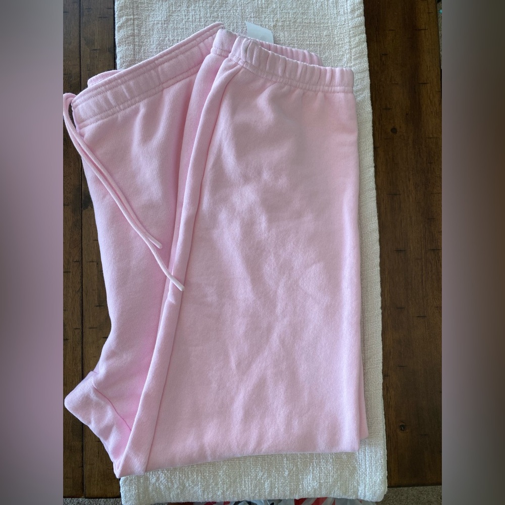 Roller Rabbit Pink Sweatpants - Picture 3 of 5